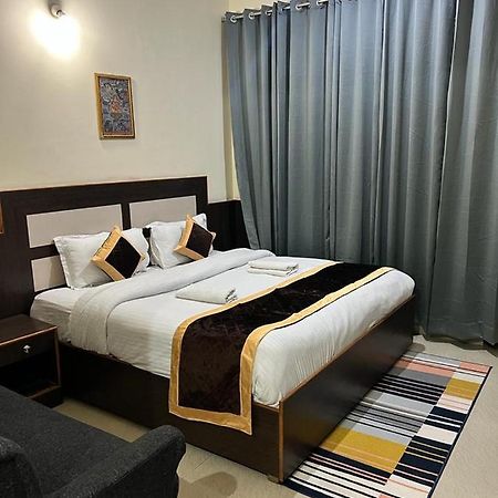 Sky Pie Hotel Дармсала Экстерьер фото