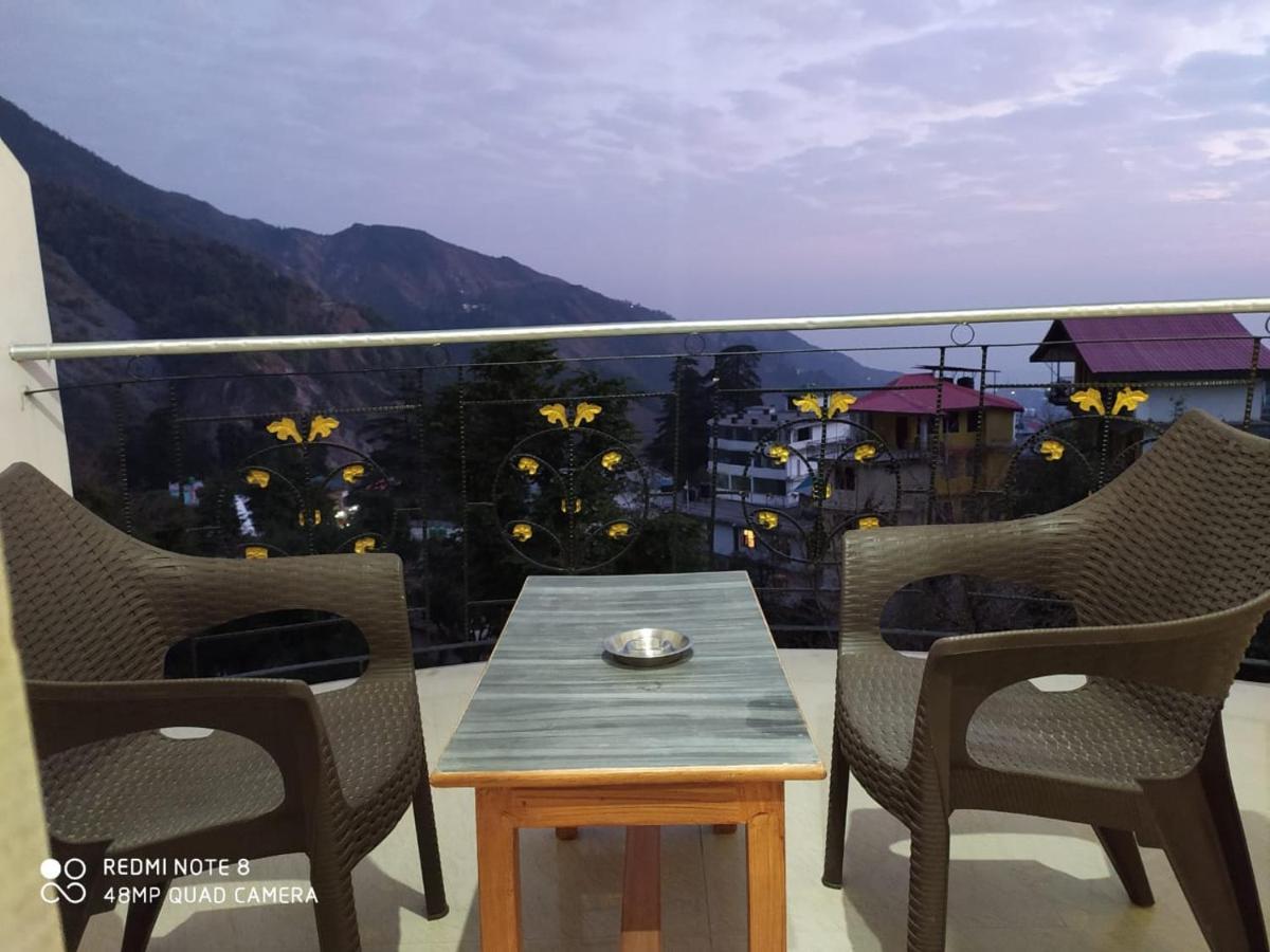 Sky Pie Hotel Дармсала Экстерьер фото