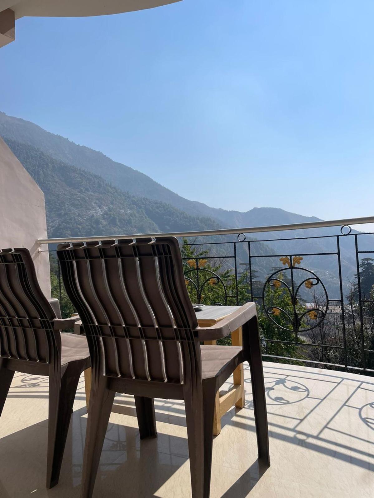 Sky Pie Hotel Дармсала Экстерьер фото