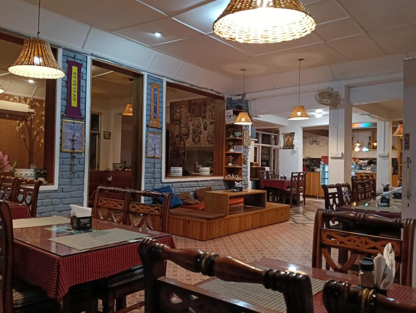 Sky Pie Hotel Дармсала Экстерьер фото